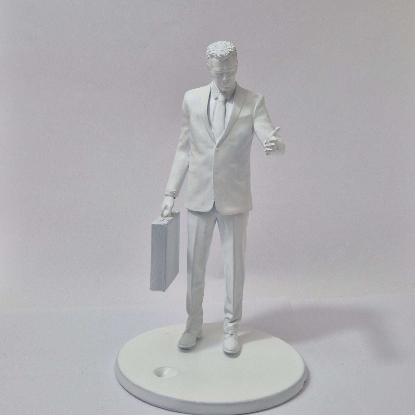 Half-Life G-Man Pen Holder | Creepy Desk Organizer | Gamer Office Decor | Sci-Fi Gift for Half-Life Fans | Gman