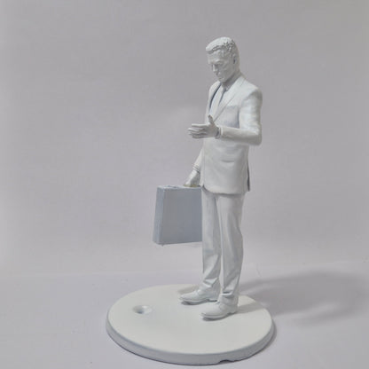 Half-Life G-Man Pen Holder | Creepy Desk Organizer | Gamer Office Decor | Sci-Fi Gift for Half-Life Fans | Gman