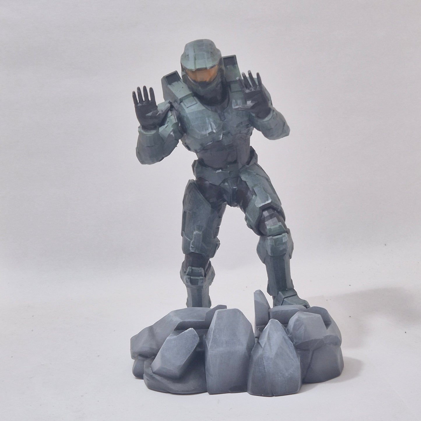 Halo Master Chief Phone Stand | Gamer Desk Gift | Phone Stand | Gift for Halo Fans | Desk Organizer