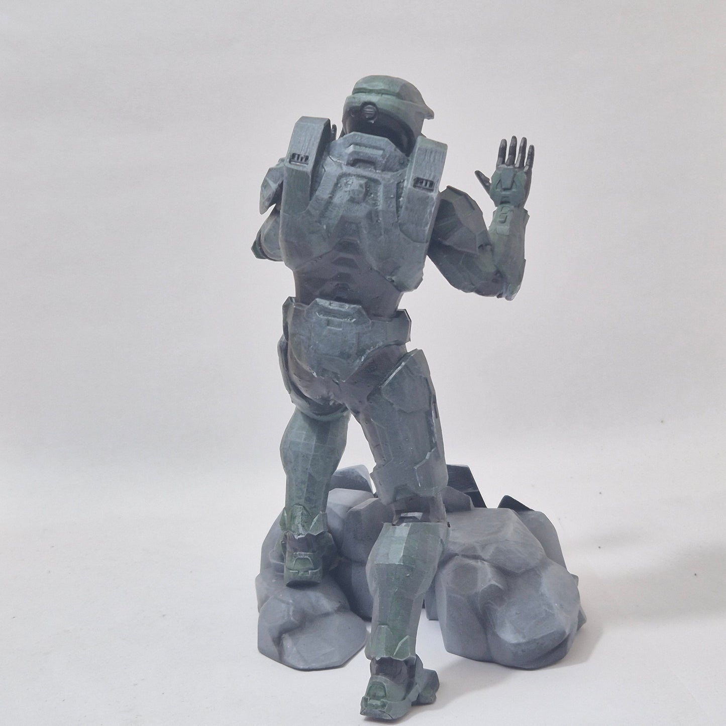 Halo Master Chief Phone Stand | Gamer Desk Gift | Phone Stand | Gift for Halo Fans | Desk Organizer