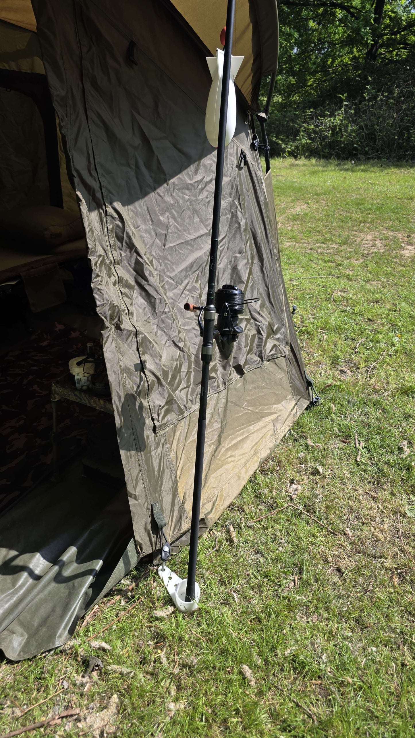 Tackle rod Butt Cup Rod support Rod retention Rod rest Carp Fishing (Glow in the dark)